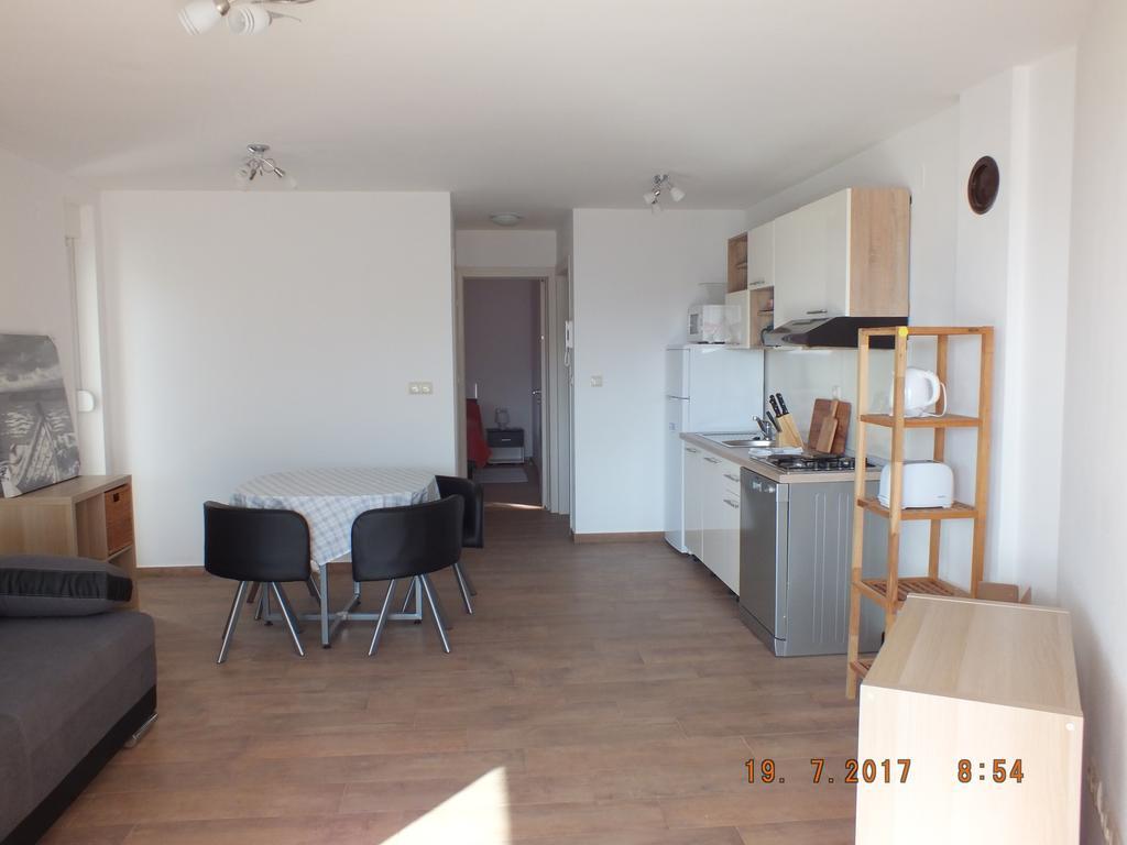 Apartments Amore Baska  Luaran gambar